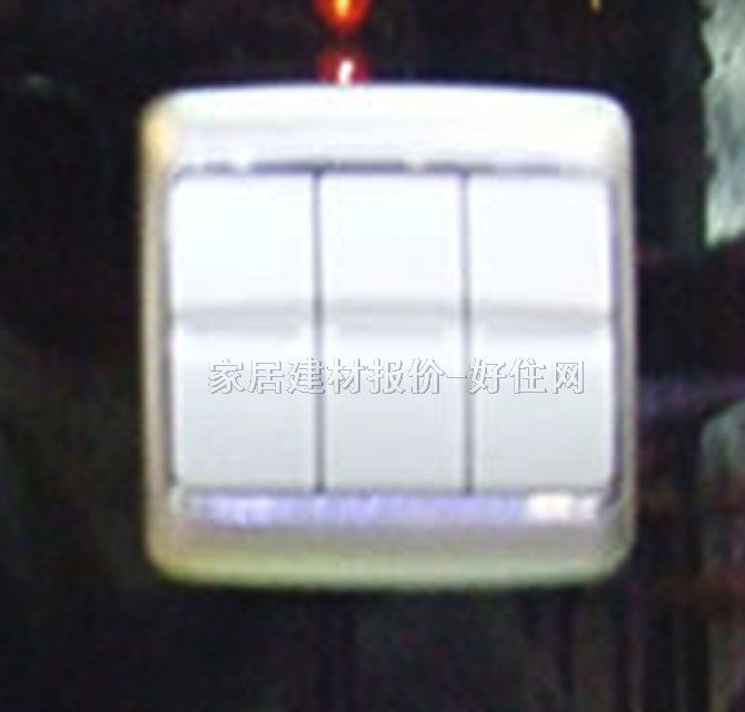 家的大蹺板開(kāi)關(guān)面板 V系列 3位單控 銀邊白色