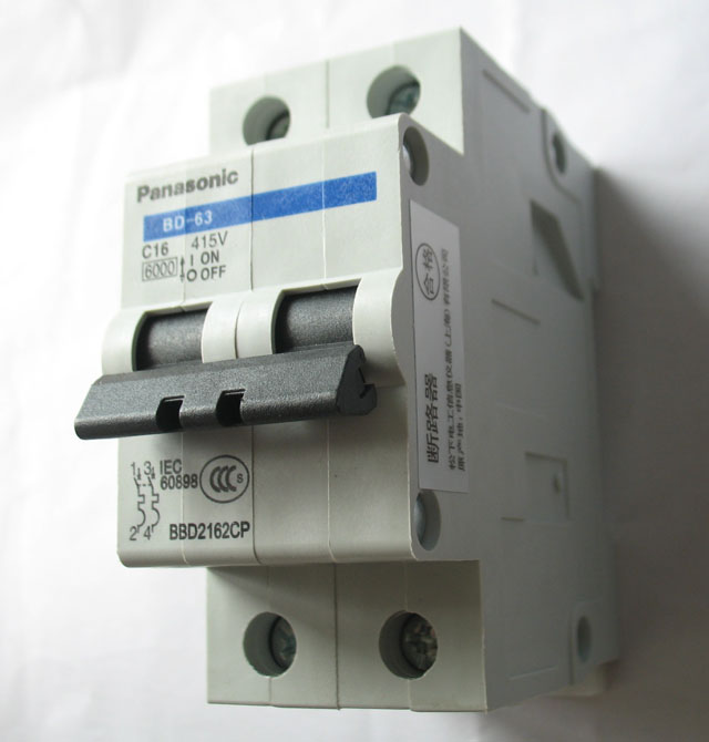松下斷路器\空氣開(kāi)關(guān) BD-63 C16 415V 2P 16A 空氣開(kāi)關(guān)(塑殼斷路器)