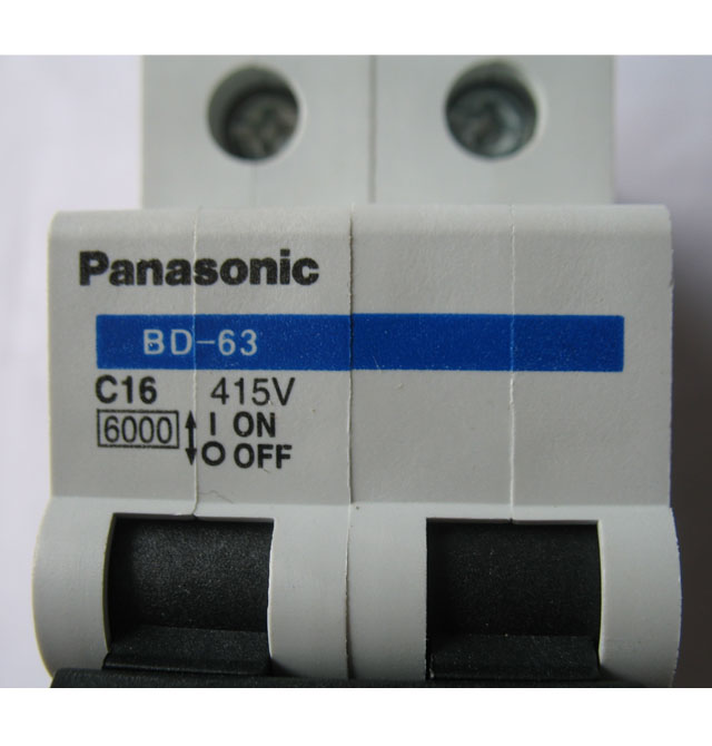 松下斷路器\空氣開(kāi)關(guān) BD-63 C16 415V 2P 16A 空氣開(kāi)關(guān)(塑殼斷路器)
