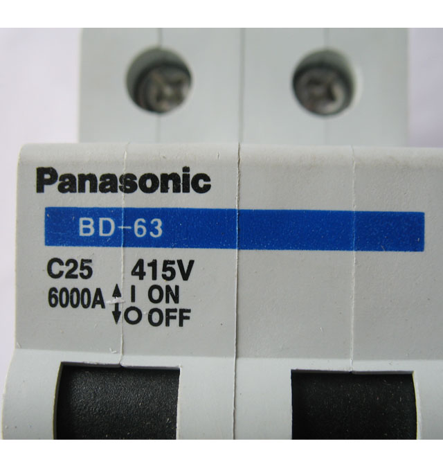 ����·��\�՚��_(k��i)�P(gu��n) BD-63 C25 415V 2P 25A �՚��_(k��i)�P(gu��n)���ܚ���·����