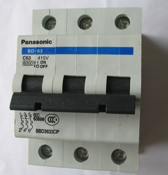 松下斷路器\空氣開關(guān) BD-63 C63 415V 3P 63A 空氣開關(guān)(塑殼斷路器)