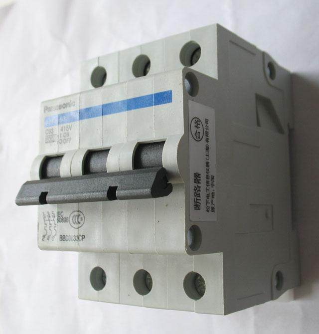 松下斷路器\空氣開關(guān) BD-63 C63 415V 3P 63A 空氣開關(guān)(塑殼斷路器)
