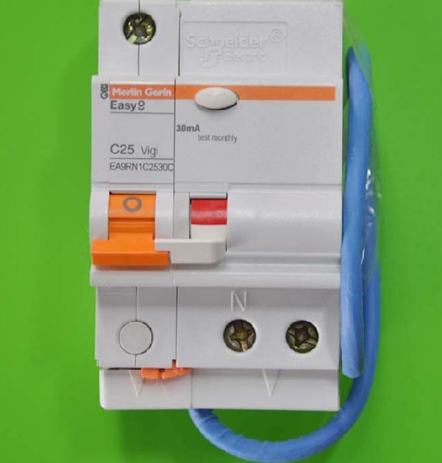 施耐德斷路器\空氣開關(guān) EA9RN1C2530C 1P+N 25A 剩余電流動作斷路器