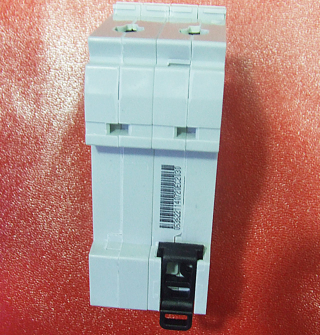 ABB��·��\�՚��_(k��i)�P(gu��n) GS261 C20 1P+N 20A �՚��_(k��i)�P(gu��n)���ܚ���·����