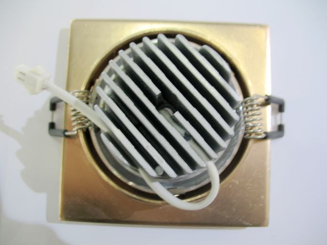 ��һ����LEDͲ�����컨�� �̶�ʽQY-L313 3��1w ���bǶ��ʽ ��78mm ܇�X���|(zh��)���Sɫ