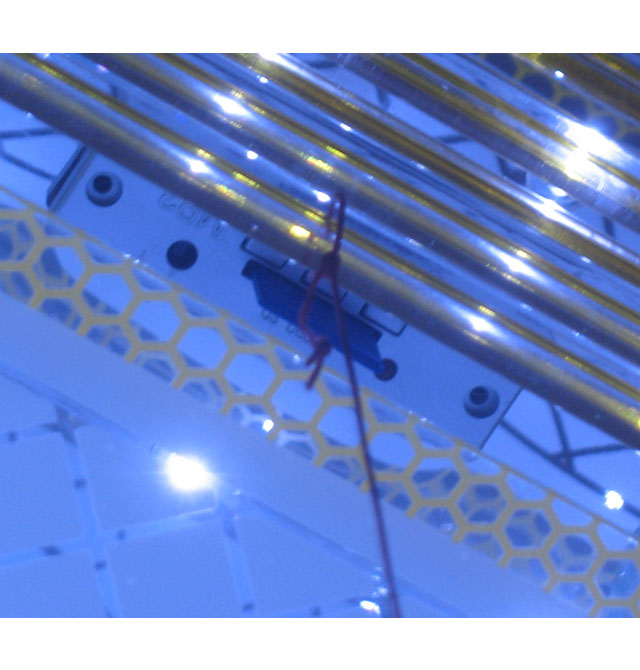 普賽特吸頂燈 客廳吸頂燈8030(帶mp3和投光機(jī)) 方形 1000mm×800mm×250mm高 大型奢華風(fēng)格 白底帶金黃水晶玻璃