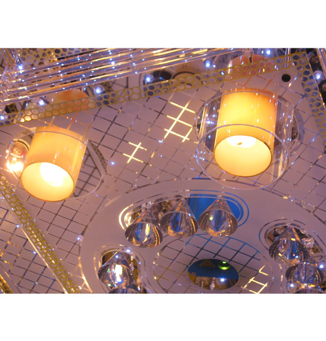 普賽特吸頂燈 客廳吸頂燈8030(帶mp3和投光機(jī)) 方形 1000mm×800mm×250mm高 大型奢華風(fēng)格 白底帶金黃水晶玻璃