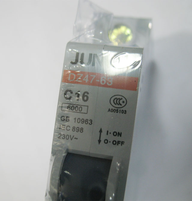 ���ʔ�·��\�՚��_�P(gu��n) DZ47-63 C16 1P 16A �՚��_�P(gu��n)