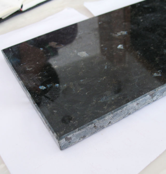 �A��ʯ�Ļ����r �{(l��n)�� ��1.7mm