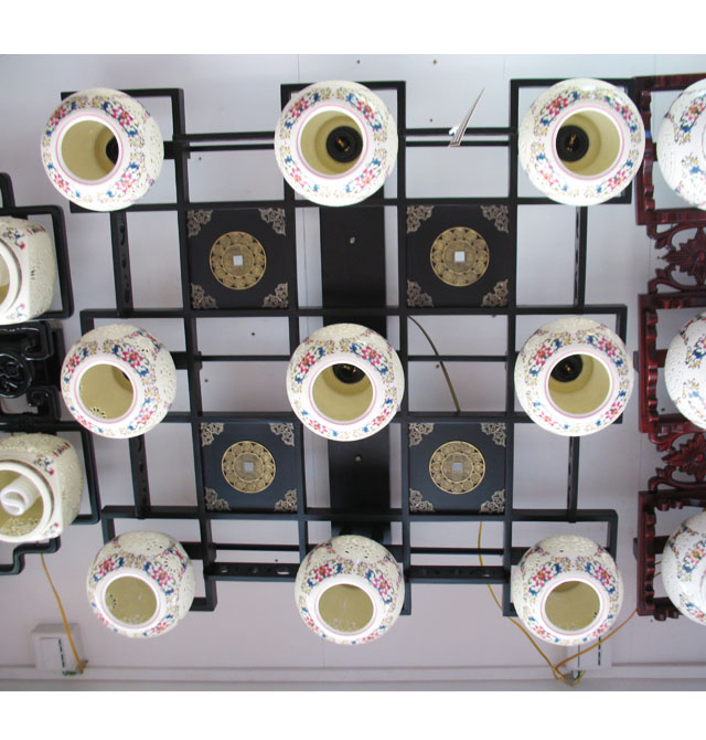 JDSJ吸頂燈 古典木架客廳吸頂燈1001-9 方形 1200mm×1200mm 古典傳統(tǒng)風(fēng)格 白底帶圖案玻璃