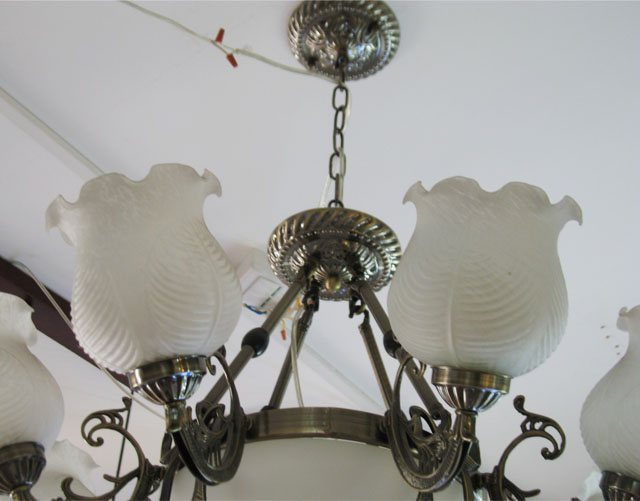 康富來吊燈 6891(8+3) 金屬燈架+工藝玻璃燈罩 傳統(tǒng)復(fù)古風(fēng)格 Φ1200mm 白色