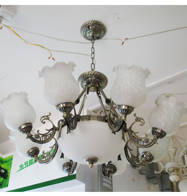 康富來吊燈 6891(8+3) 金屬燈架+工藝玻璃燈罩 傳統(tǒng)復(fù)古風(fēng)格 Φ1200mm 白色