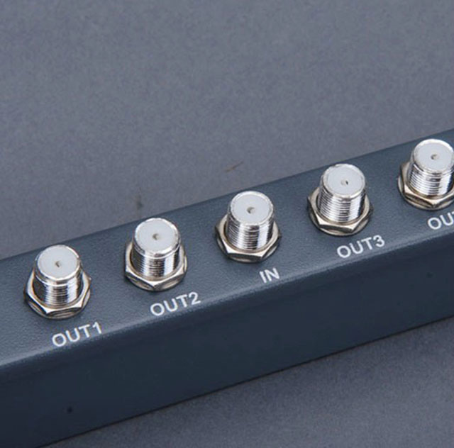 鴻雁數(shù)據(jù)信息模塊 HMTV-408 1進(jìn)4出 有線電視四分配器