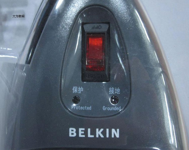 貝爾金電源轉(zhuǎn)換器/插排板 守望者系列F9G826BE3M八連接線板插座 8×三極 有線 帶開關(guān) 3米