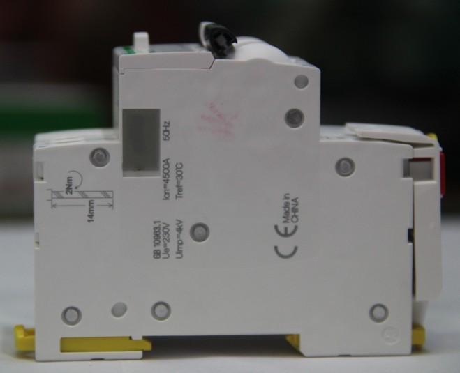 ʩ�͵�·��\�՚��_�P(gu��n) iDPNa 2P 10A �՚��_�P(gu��n)���ܚ���·���� 220kv