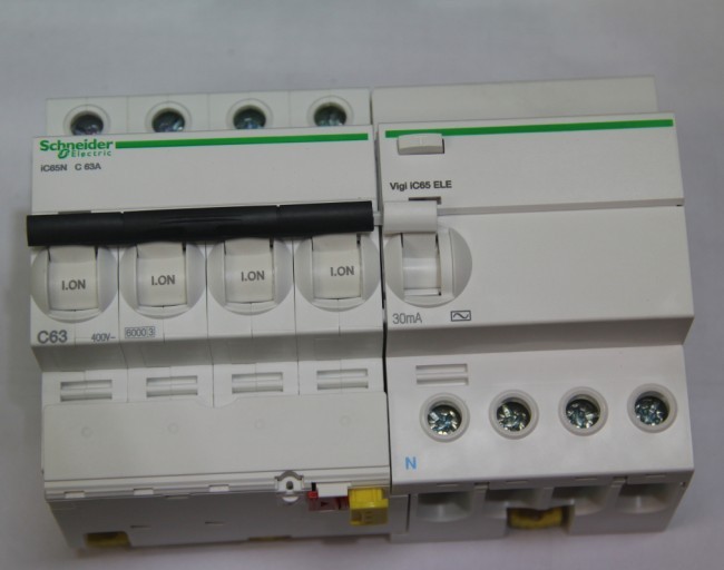 ʩ�͵��l���_�P(gu��n) iC65N��·�� 12~440v1~63mA