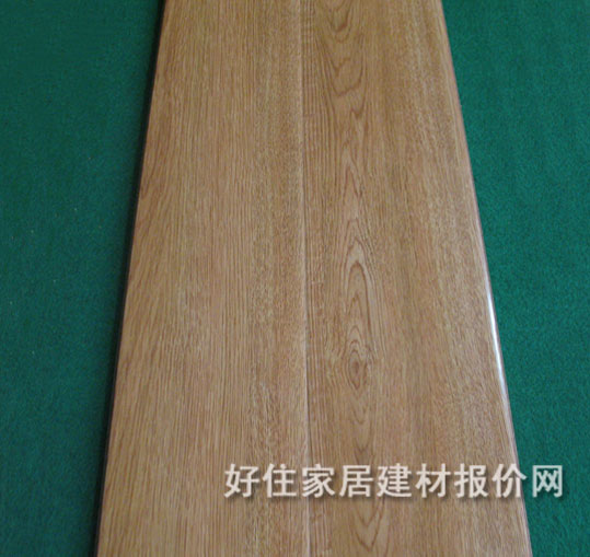 揚(yáng)子強(qiáng)化復(fù)合地板 YZ317 1215×165×12mm