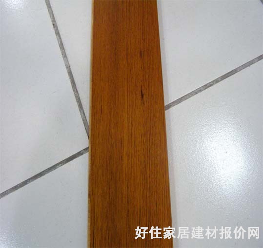 北美楓情實(shí)木復(fù)合地板 多層實(shí)木復(fù)合柚木 810mm×125mm×厚12mm