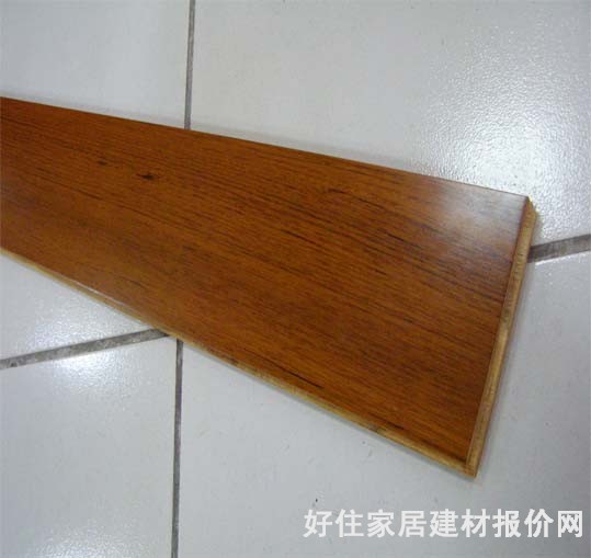 北美楓情實(shí)木復(fù)合地板 多層實(shí)木復(fù)合柚木 810mm×125mm×厚12mm