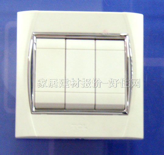 TCL-羅格朗大蹺板開關(guān)面板 S86型 S86/33/1/2A 3位單控 銀邊 白色