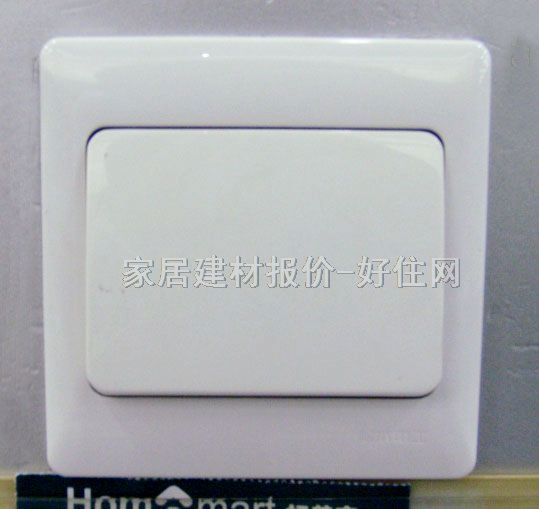 松本大蹺板開關(guān)面板 B6B1/2 1位雙控 白色方形