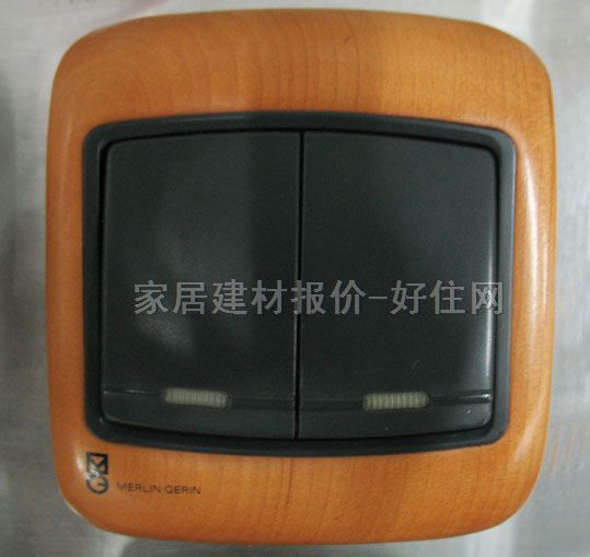 梅蘭日蘭大蹺板開關(guān)面板 L220/1W.BMB 2位單控 黑色按鍵桃木框 帶熒光指示