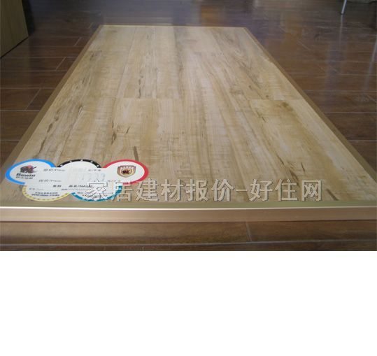 標(biāo)王實(shí)木復(fù)合地板 多層實(shí)木復(fù)合法國古柏B862 810mm×125mm×厚12mm