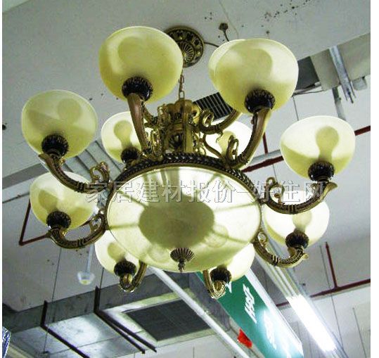 金吉利吊燈 650516-4 金屬燈架+工藝玻璃燈罩 傳統(tǒng)復(fù)古風(fēng)格 白色