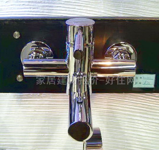 格萊姆浴缸淋浴龍頭 浴缸902101 明裝掛墻式