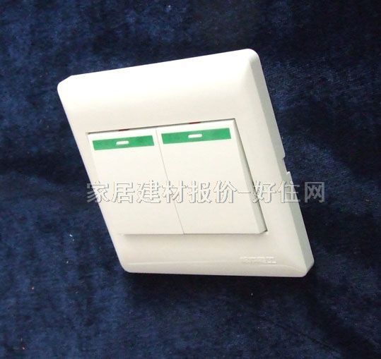 松本大蹺板開關(guān)面板 C8C2/1 2位單控 白色 帶熒光指示