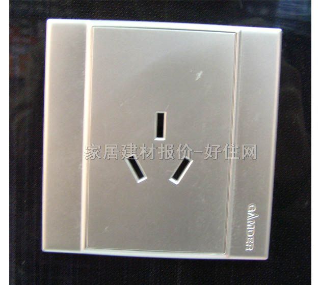 家的強(qiáng)電插座面板 三極 銀灰色 16A 250V 空調(diào)插座