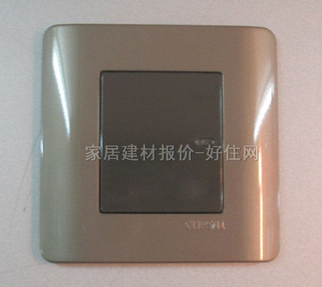 梅蘭日蘭大蹺板開關面板 輕點系列 1位單控 黑色按鍵啞金框 帶熒光指示