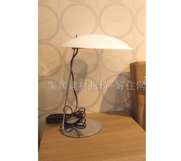 貓王臺(tái)燈 668T 高未知cm 簡(jiǎn)約風(fēng)格 金屬燈罩 金屬燈架