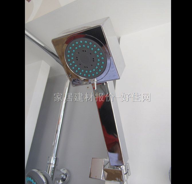 華藝浴缸淋浴龍頭 QM23A97C 明裝掛墻式