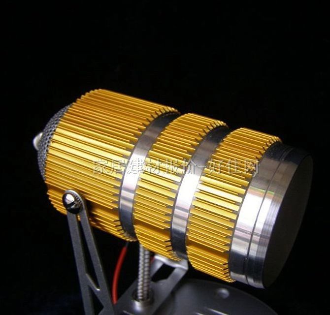 普賽特石英射燈 002 50W 吸頂座式 金黃色