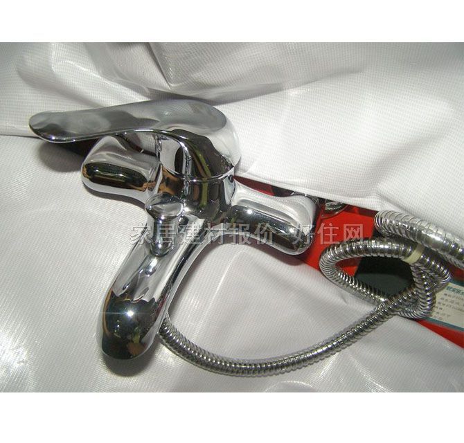 百頓浴缸淋浴龍頭 BD2058 明裝掛墻式