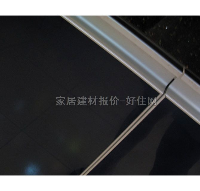 ܰ��N���ع� XY-UV�� ӆ��