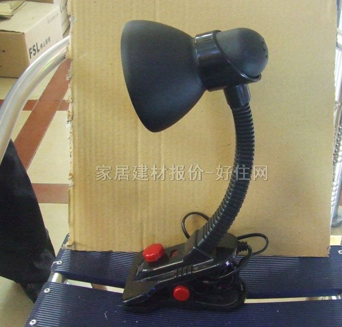 佰利威臺燈 夾子黑色 高未知cm 兒童卡通 塑料燈罩 塑料燈架