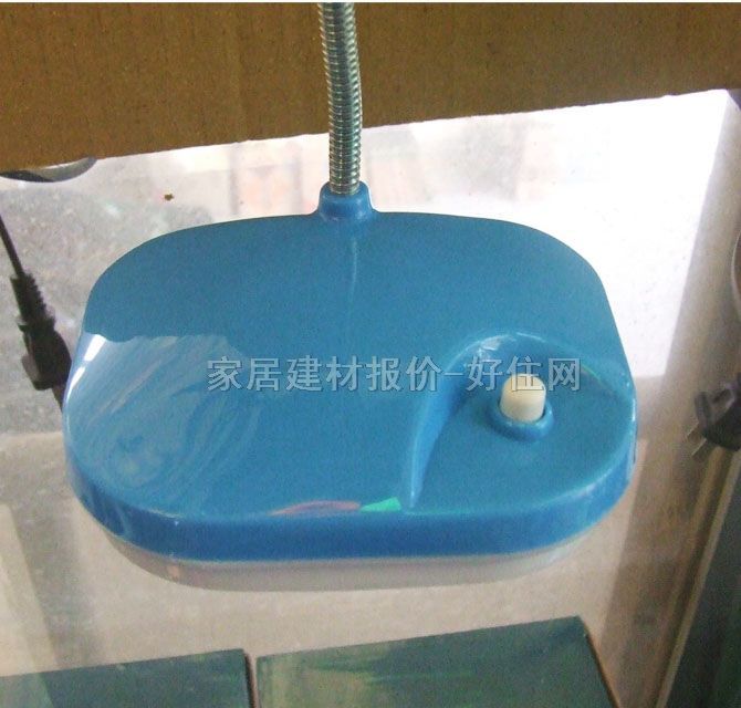 歐雅仕臺(tái)燈 天藍(lán)色 高未知cm 兒童卡通 塑料燈罩 塑料燈架