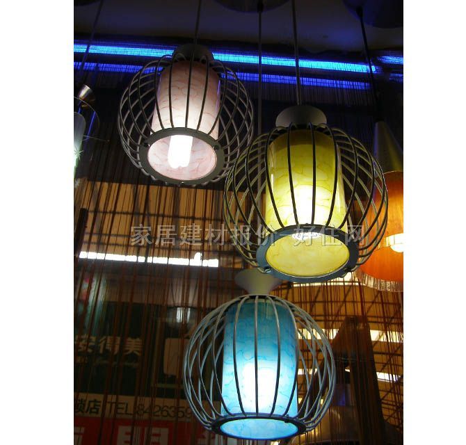 開心吊燈 9216 金屬燈架+工藝玻璃燈罩 現(xiàn)代流行風格 彩色