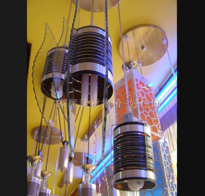 開心吊燈 1729 金屬燈架+金屬燈罩 現(xiàn)代流行風(fēng)格 彩色