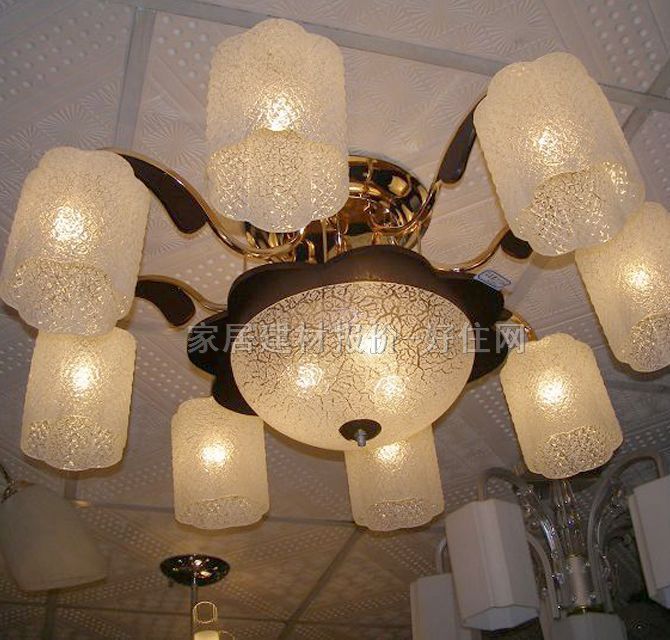 百富豪吊燈 3133/8+3 金屬燈架+磨砂玻璃燈罩 現(xiàn)代流行風(fēng)格 Φ800mm 白色