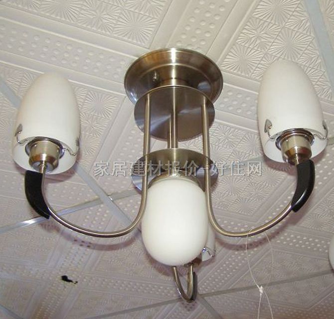 卡羅吊燈 6001/3+1 金屬燈架+磨砂玻璃燈罩 現(xiàn)代流行風(fēng)格 Φ300mm 白色