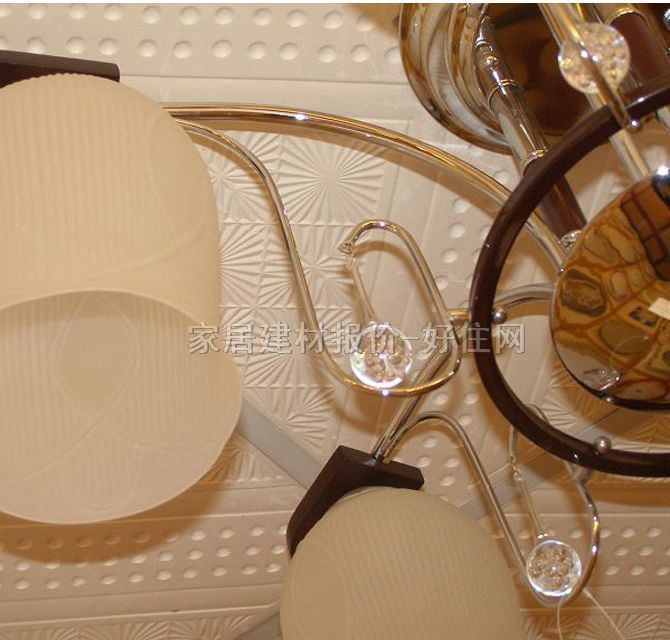 百富豪吊燈 3175/6頭 金屬燈架+磨砂玻璃燈罩 現(xiàn)代流行風(fēng)格 白色