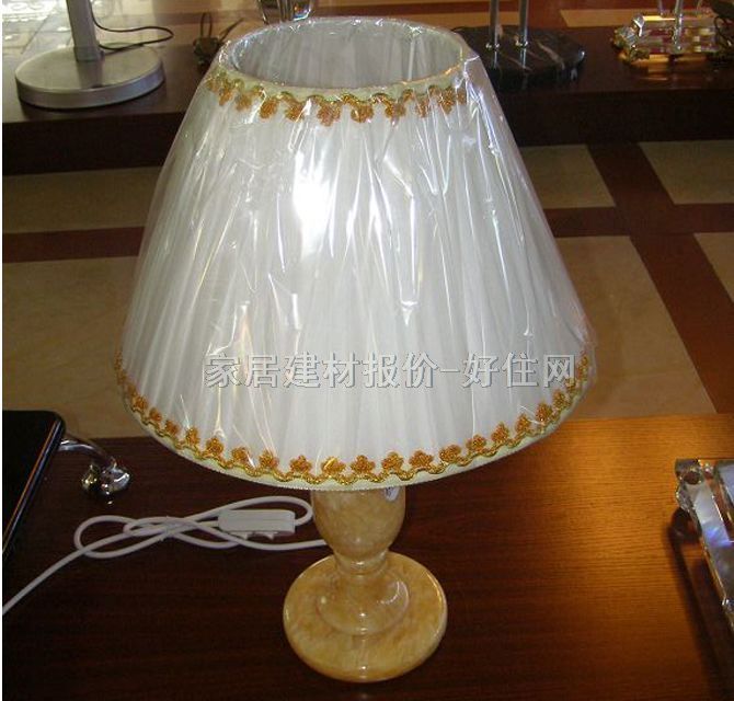 奧力寶臺(tái)燈 7376 高未知cm 現(xiàn)代流行 布藝燈罩 石質(zhì)燈架