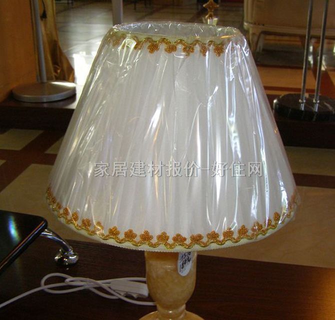 奧力寶臺(tái)燈 7376 高未知cm 現(xiàn)代流行 布藝燈罩 石質(zhì)燈架