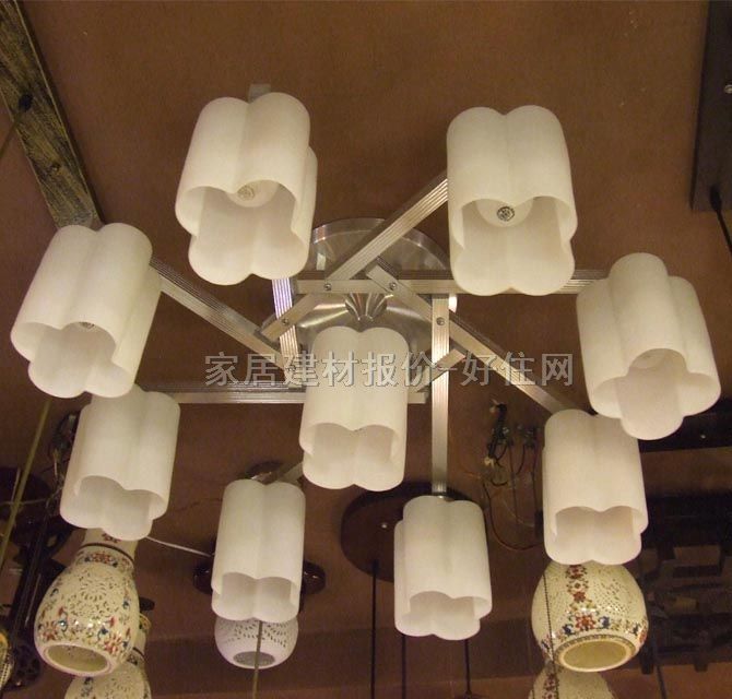 易美達(dá)吊燈 6074/8+1 金屬燈架+磨砂玻璃燈罩 現(xiàn)代流行風(fēng)格 白色