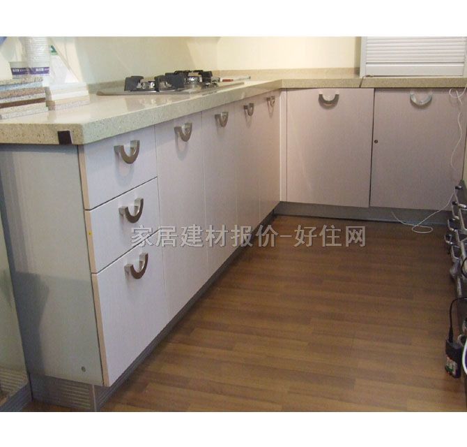 �������w���� ���_�{ �����