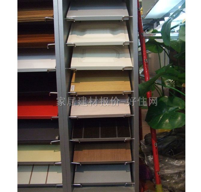 �������w���� ���_�{ �����