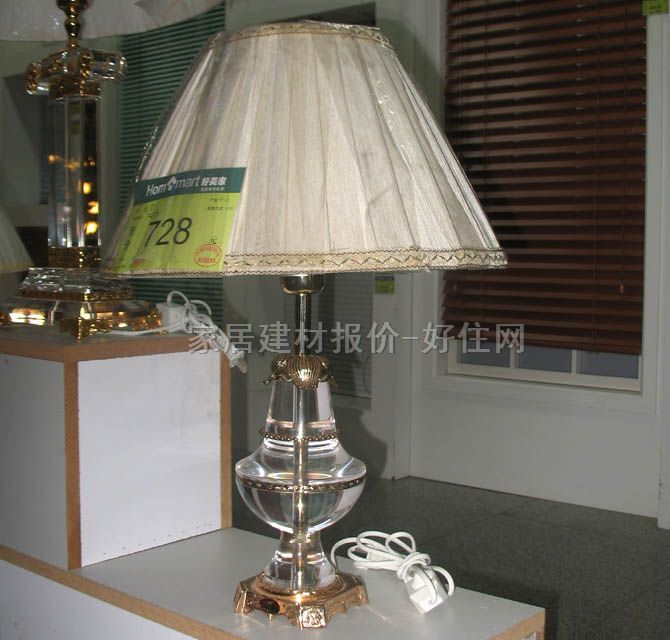 百棟臺(tái)燈 T4279 高未知cm 現(xiàn)代流行 布藝燈罩 玻璃燈架